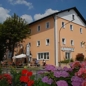 Zur Post Und Parkplatz Vohenstrauss